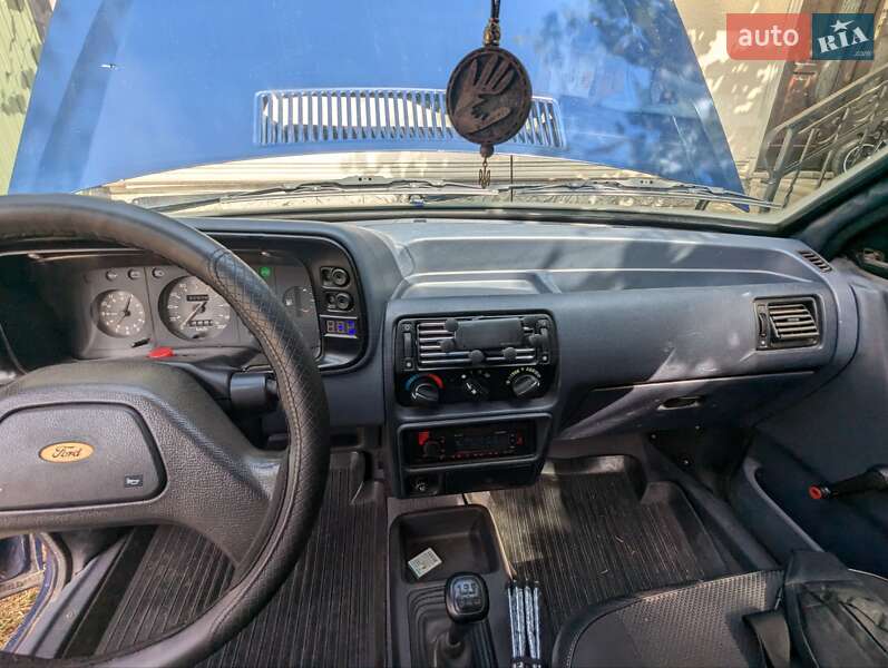 Хэтчбек Ford Escort 1988 в Великом Кучурове