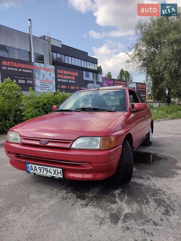 Хетчбек Ford Escort 1992 в 