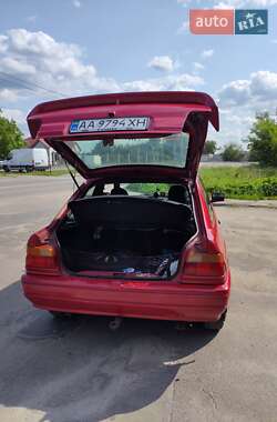 Хетчбек Ford Escort 1992 в 