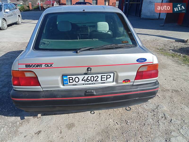 Лифтбек Ford Escort 1990 в Кременце