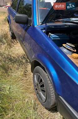 Хэтчбек Ford Escort 1989 в Кривом Роге