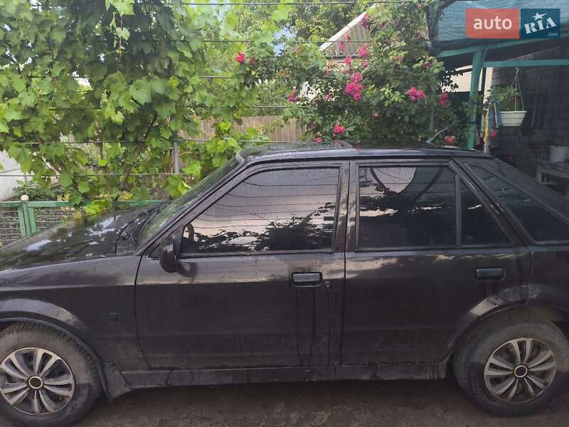 Хэтчбек Ford Escort 1989 в Кривом Роге