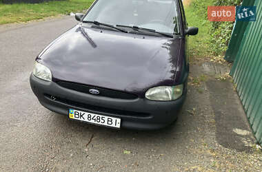 Седан Ford Escort 1997 в Рівному