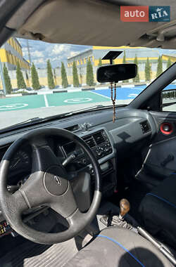 Хэтчбек Ford Escort 1990 в 