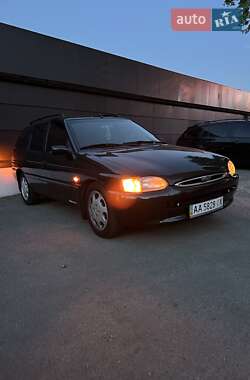 Універсал Ford Escort 1997 в Жашківу
