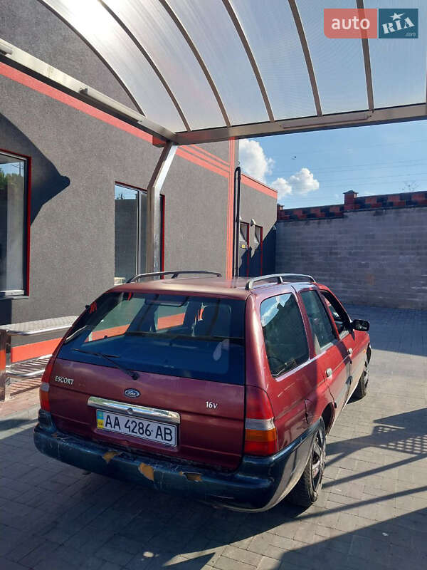 Универсал Ford Escort 1997 в Ровно