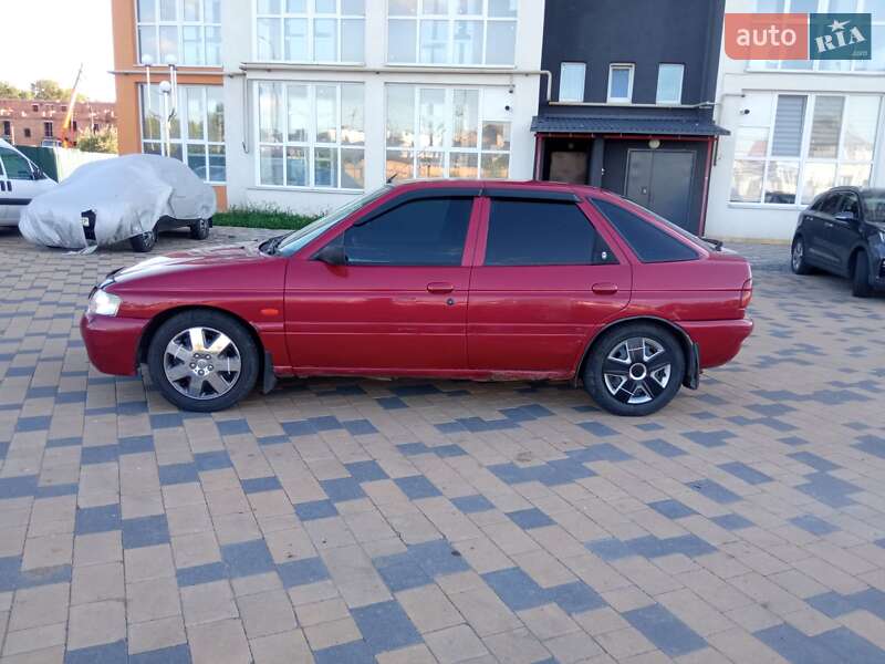 Хэтчбек Ford Escort 1998 в Виннице