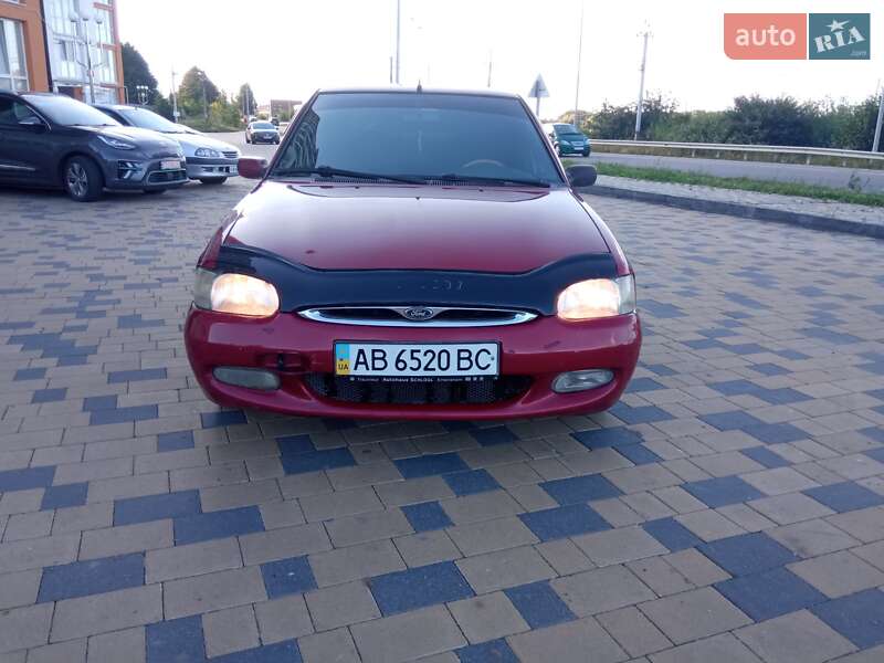Хэтчбек Ford Escort 1998 в Виннице