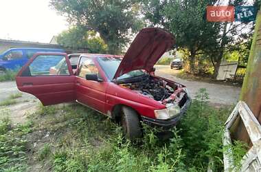 Хэтчбек Ford Escort 1990 в 