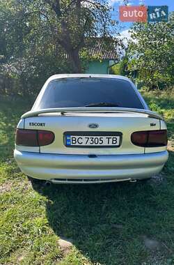 Седан Ford Escort 1998 в Сколе