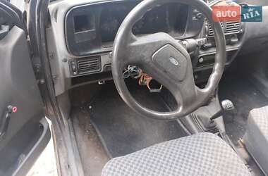 Хэтчбек Ford Escort 1988 в 