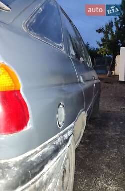Хэтчбек Ford Escort 1992 в 