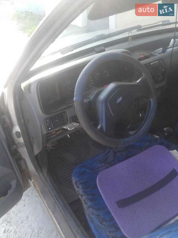 Хэтчбек Ford Escort 1988 в Ивано-Франковске фото 5 Хэтчбек Ford Escort 1988 в Ивано-Франковске