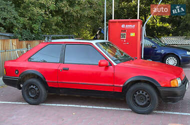 Хэтчбек Ford Escort 1989 в 