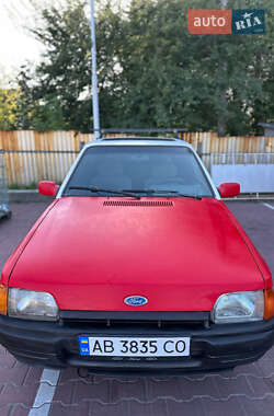 Хэтчбек Ford Escort 1989 в 
