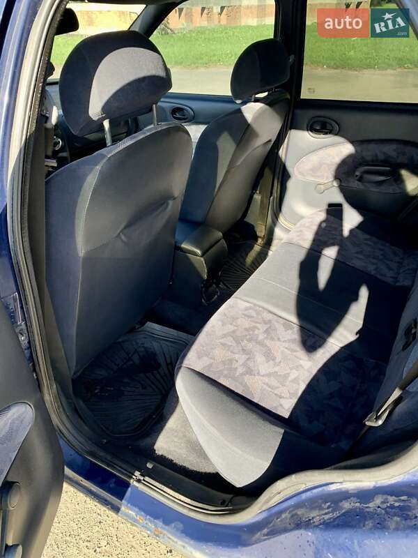 Хетчбек Ford Escort 1995 в Старому Самборі