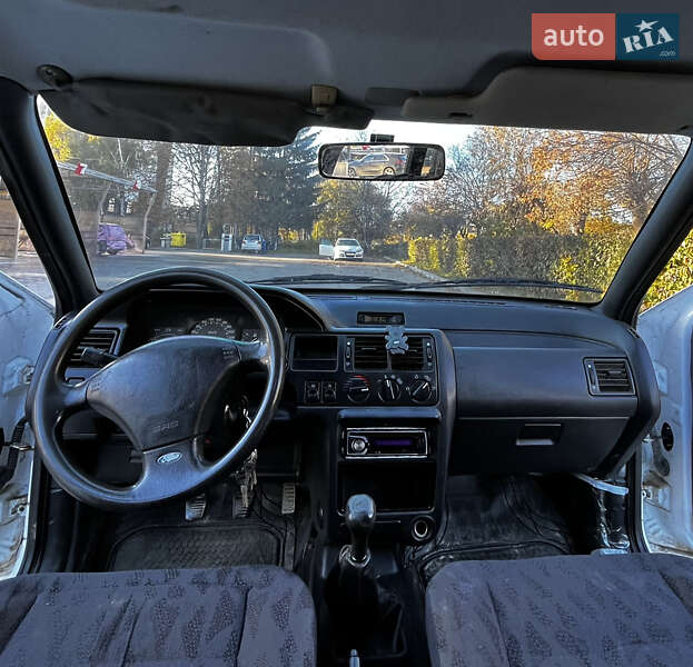 Універсал Ford Escort 1994 в Чернівцях фото 8 Універсал Ford Escort 1994 в Чернівцях
