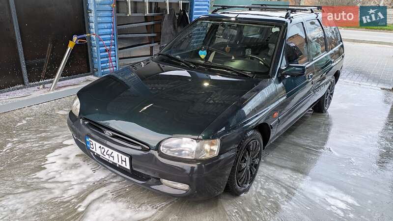 Універсал Ford Escort 1996 в Полтаві
