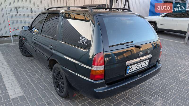 Універсал Ford Escort 1996 в Полтаві