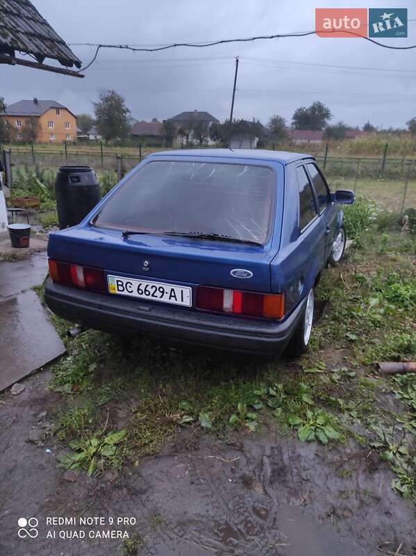 Хетчбек Ford Escort 1986 в Новому Розділі фото 6 Хетчбек Ford Escort 1986 в Новому Розділі