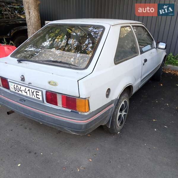 Хетчбек Ford Escort 1988 в Києві фото 4 Хетчбек Ford Escort 1988 в Києві