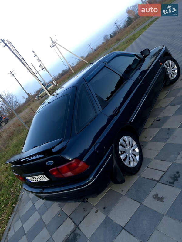Хэтчбек Ford Escort 1994 в Самборе фото 2 Хэтчбек Ford Escort 1994 в Самборе