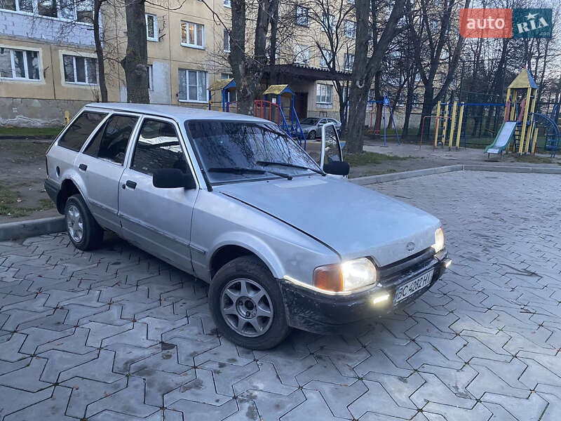 Универсал Ford Escort 1988 в Збараже фото 3 Универсал Ford Escort 1988 в Збараже