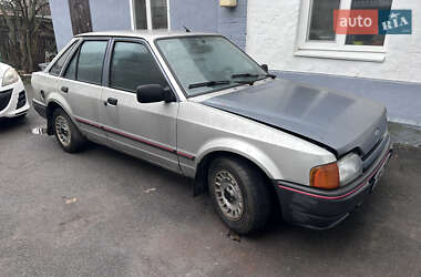 Хэтчбек Ford Escort 1989 в Киеве