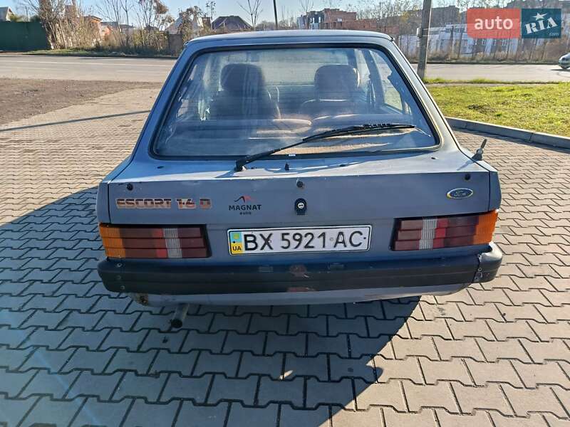Хэтчбек Ford Escort 1985 в Черновцах