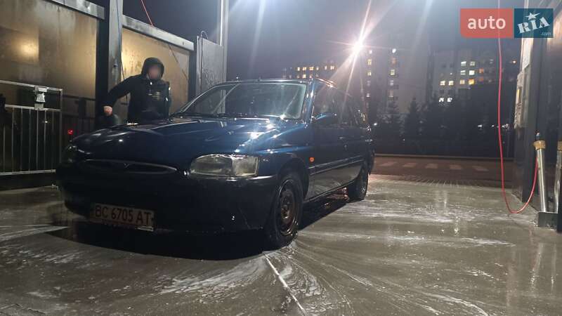 Универсал Ford Escort 1996 в Лисиничах фото 3 Универсал Ford Escort 1996 в Лисиничах