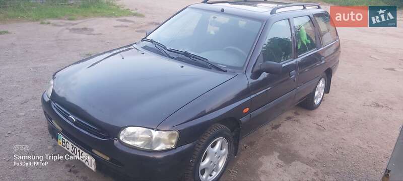 Універсал Ford Escort 1995 в Золочеві