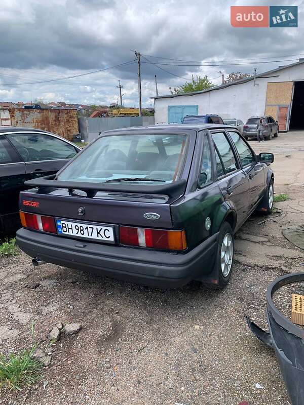 Хэтчбек Ford Escort 1989 в Одессе