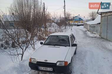 Хетчбек Ford Escort 1987 в Острозі