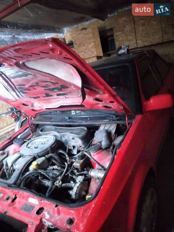 Хэтчбек Ford Escort 1987 в Клесовом фото 3 Хэтчбек Ford Escort 1987 в Клесовом