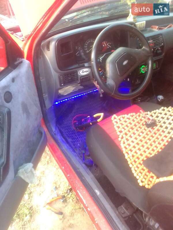 Хэтчбек Ford Escort 1987 в Клесовом фото 9 Хэтчбек Ford Escort 1987 в Клесовом