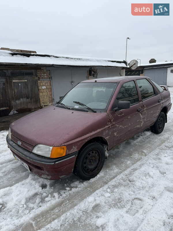 Ліфтбек Ford Escort 1991 в Києві фото Ліфтбек Ford Escort 1991 в Києві