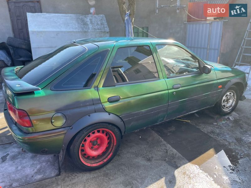Хэтчбек Ford Escort 1996 в Хмельницком