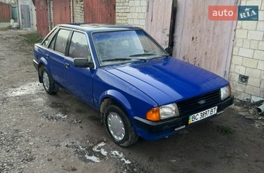 Хэтчбек Ford Escort 1985 в Львове