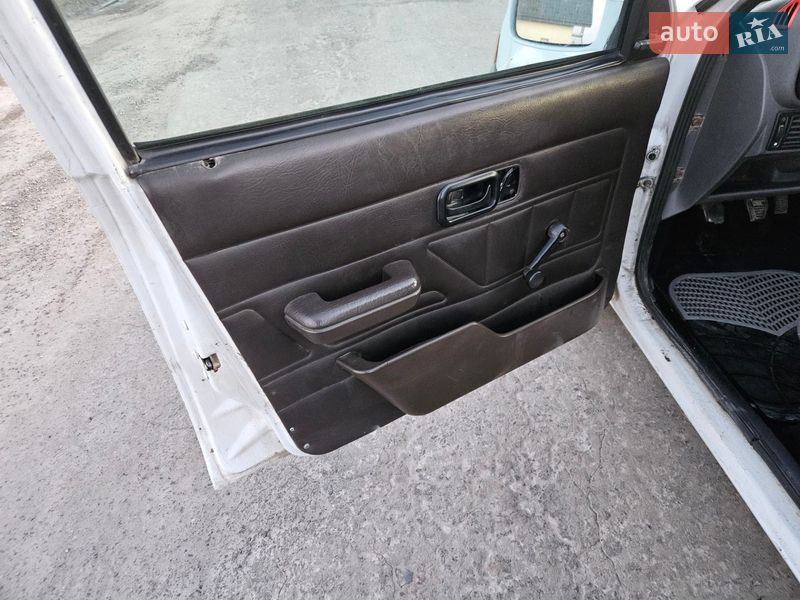 Хетчбек Ford Escort 1988 в Буську