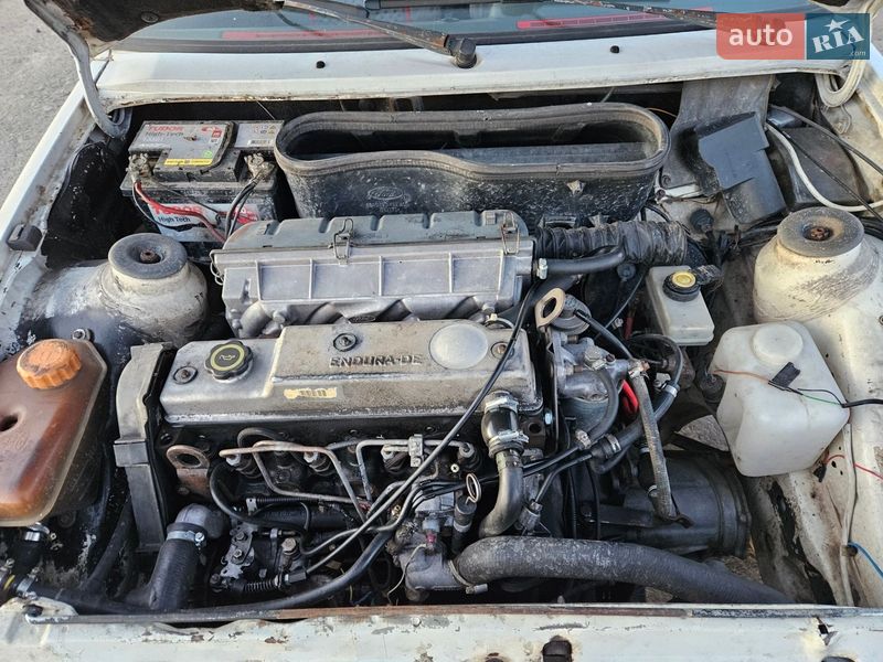 Хетчбек Ford Escort 1988 в Буську