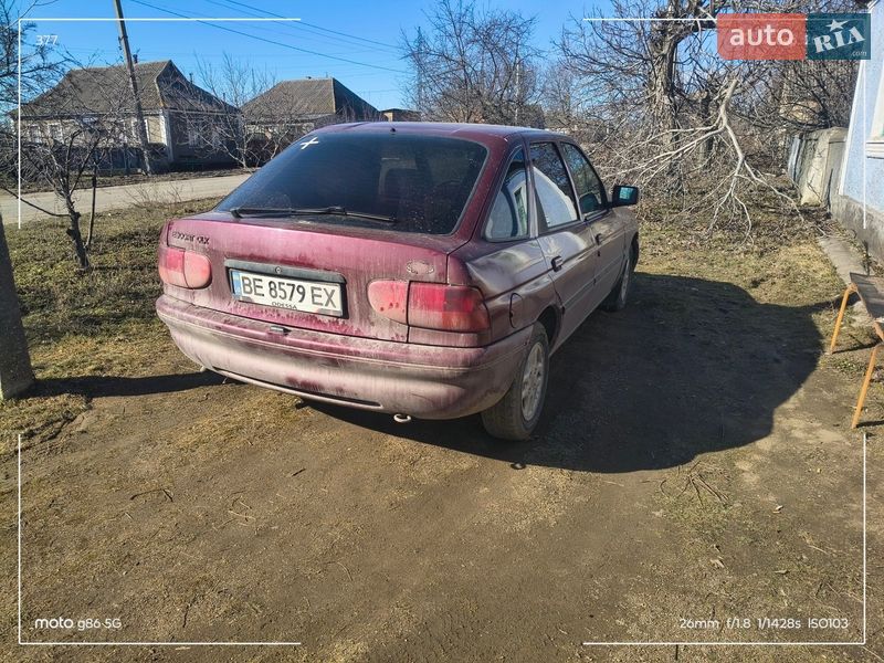 Хетчбек Ford Escort 1994 в Вознесенську