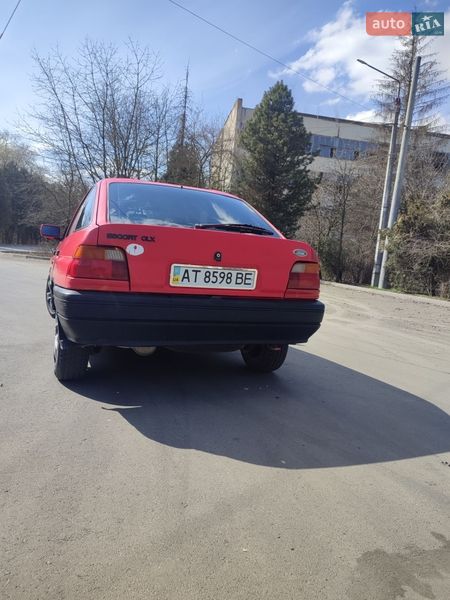 Седан Ford Escort 1992 в Ивано-Франковске