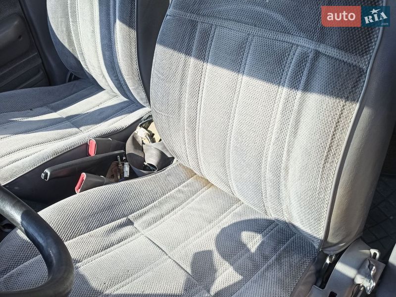 Седан Ford Escort 1993 в Кицмани