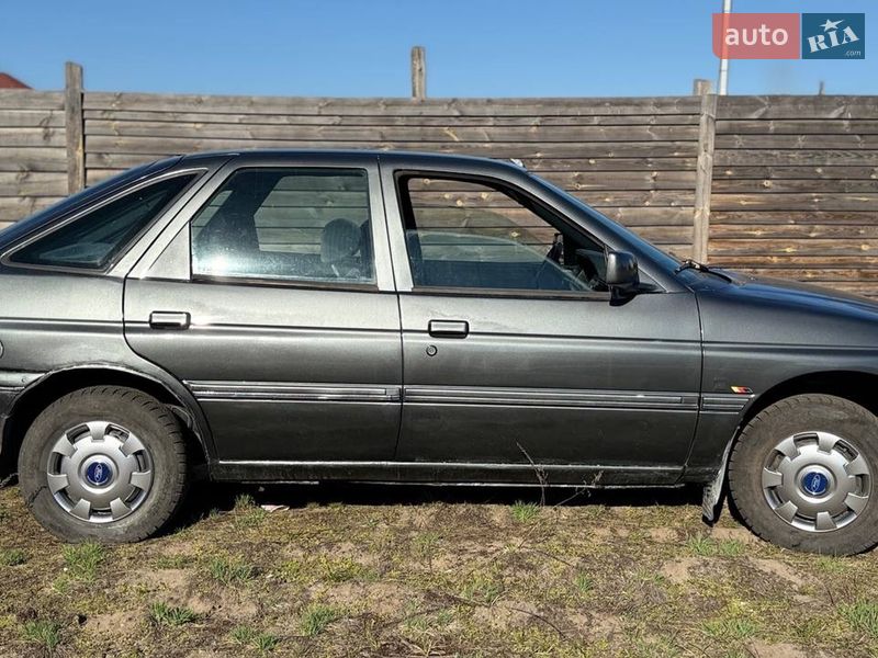 Хэтчбек Ford Escort 1992 в Буче фото 4 Хэтчбек Ford Escort 1992 в Буче