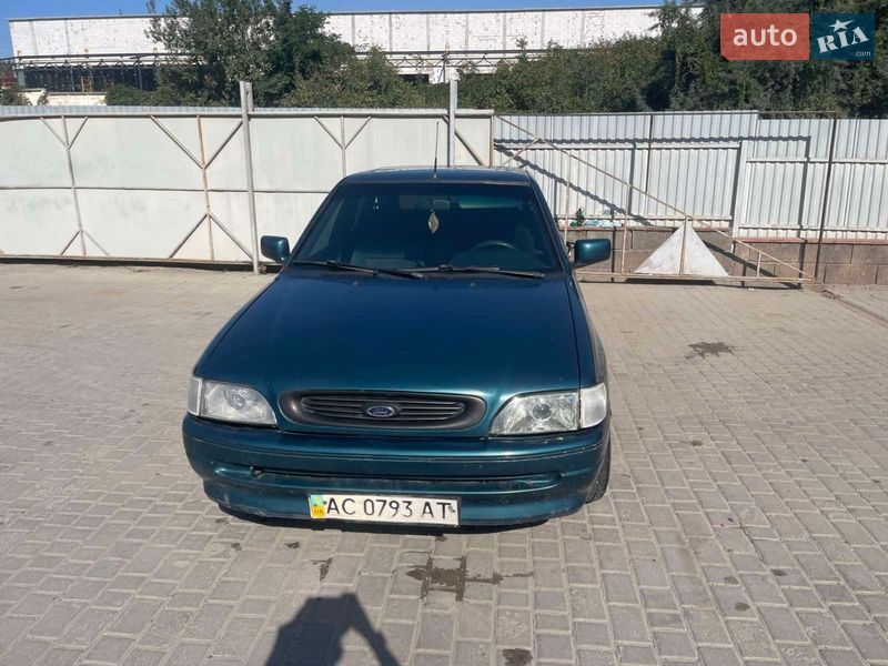 Хэтчбек Ford Escort 1994 в Тернополе фото Хэтчбек Ford Escort 1994 в Тернополе