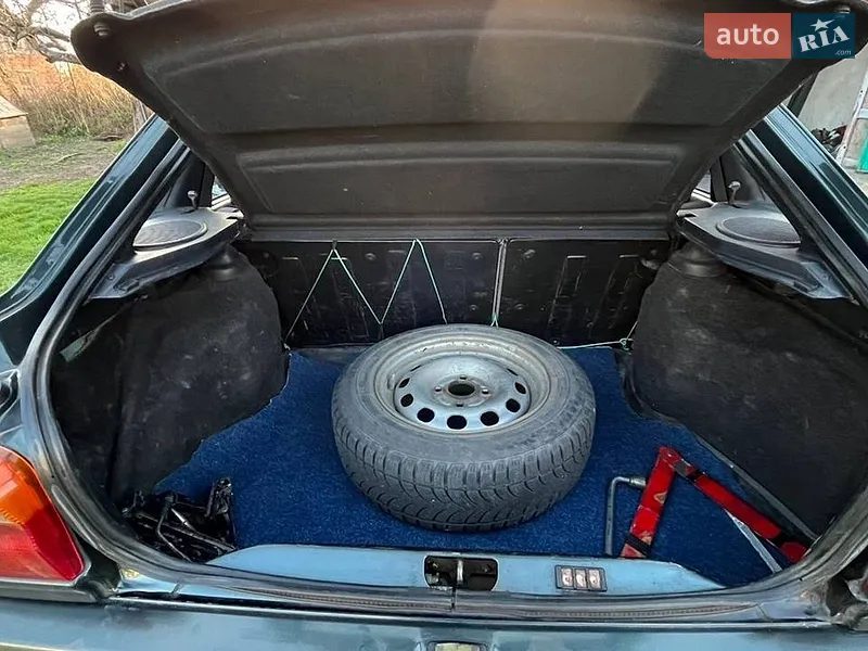 Ford Escort 1992 VIN WF0AXXGCAANE11719 фото оголошення 7 з 43