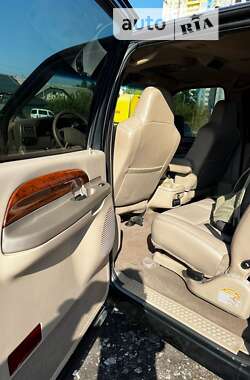 Позашляховик / Кросовер Ford Excursion 2001 в 