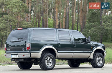 Внедорожник / Кроссовер Ford Excursion 2001 в 