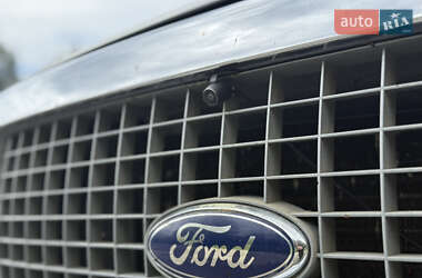 Внедорожник / Кроссовер Ford Excursion 2001 в 