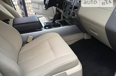 Внедорожник / Кроссовер Ford Expedition 2015 в 